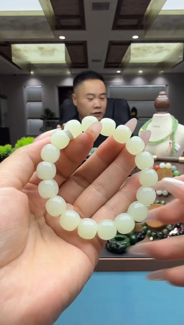 未镶嵌手串和田玉1