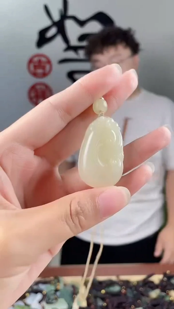 和田玉未镶嵌颈饰拍一发一，多样性发货