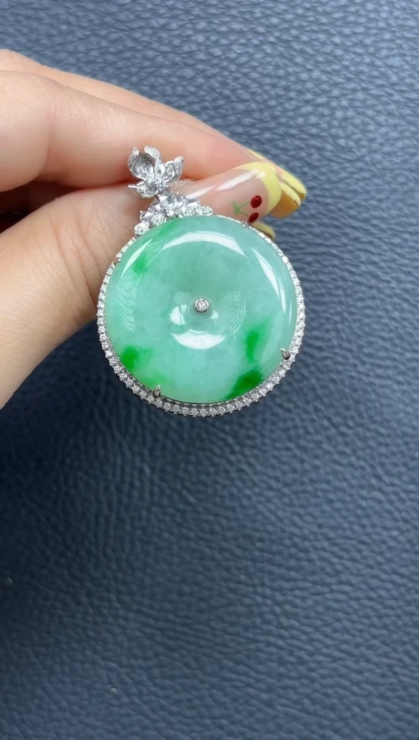 颈饰18K金镶嵌翡翠YM1152-7 平安扣