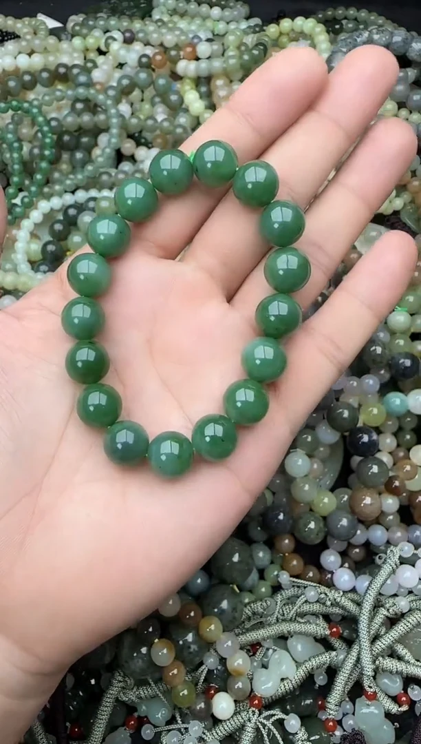 颈饰未镶嵌和田玉拍一发一