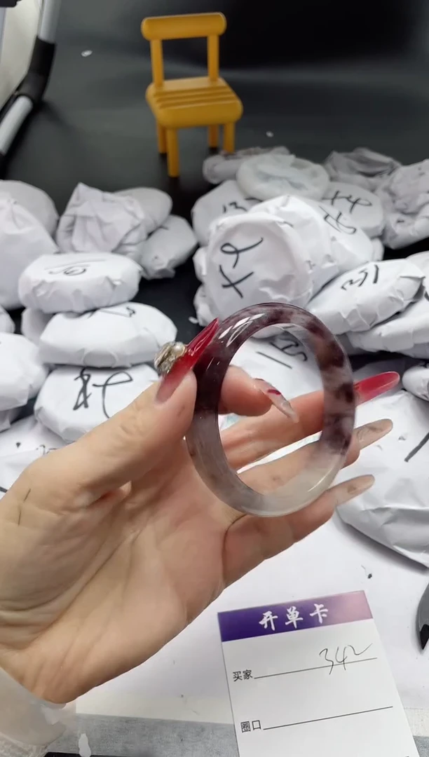 【闪购商品】石英质玉手镯未镶嵌342