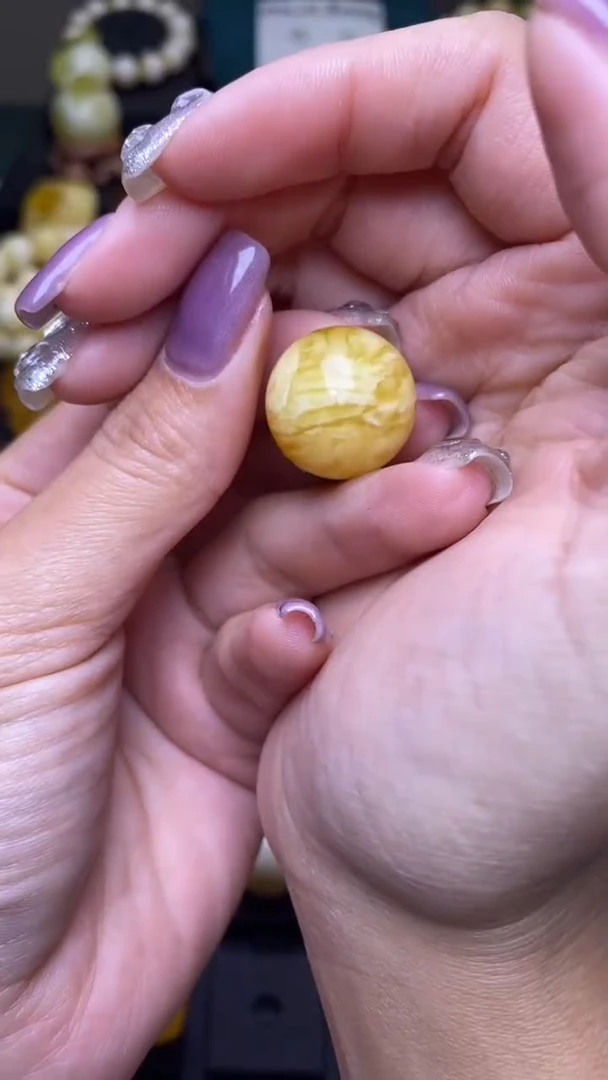 【闪购商品】琥珀裸石未镶嵌葵. 53