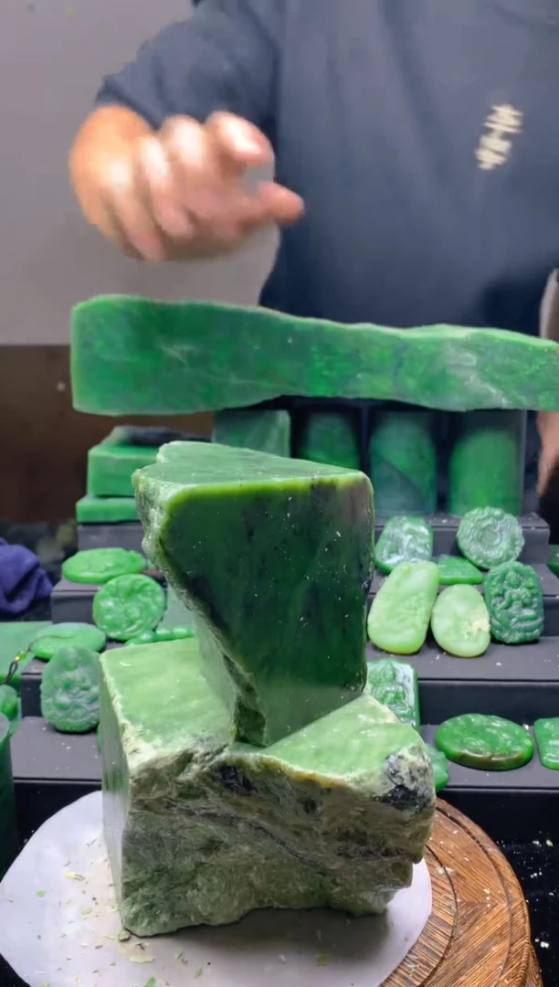 未镶嵌和田玉珠宝半成品1