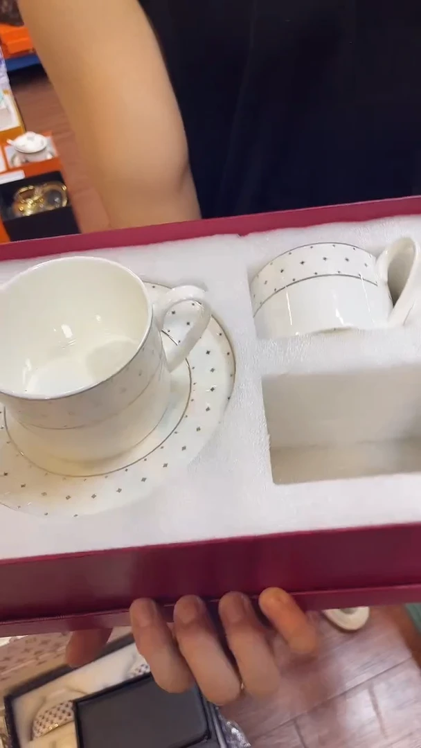 杯鸿辉家品牌瓷器，京东包邮！
