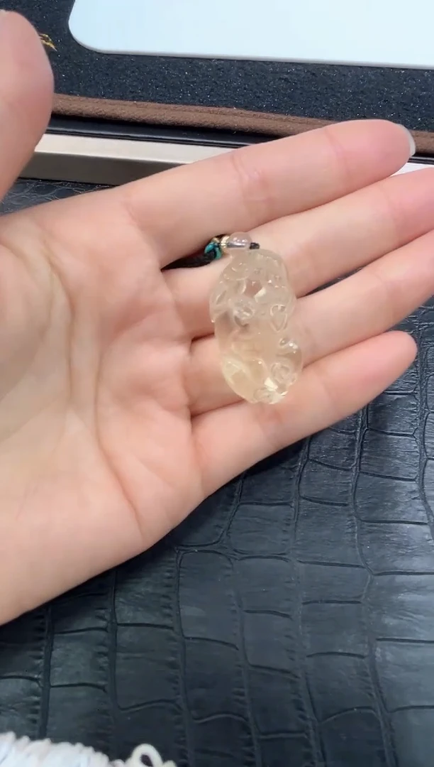 颈饰未镶嵌水晶7号黄水晶貔貅吊坠