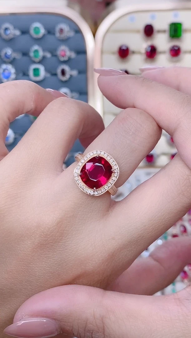 18K金镶嵌碧玺戒指碧玺5.5ct