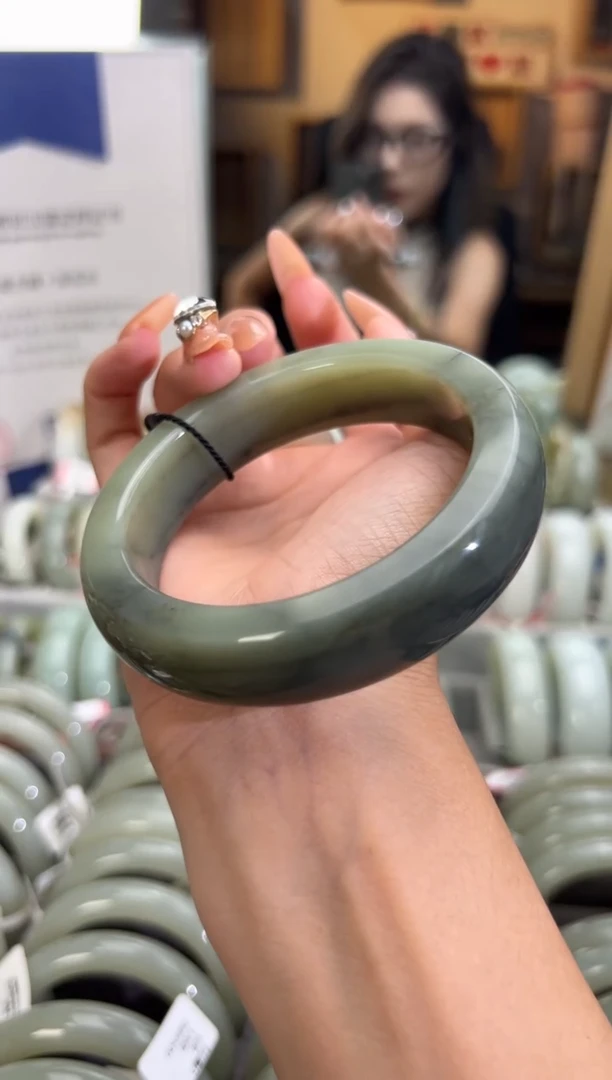 和田玉手镯未镶嵌若羌料青花手镯卡60