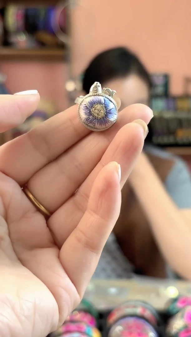 织绣艺枝独绣手工饰品534