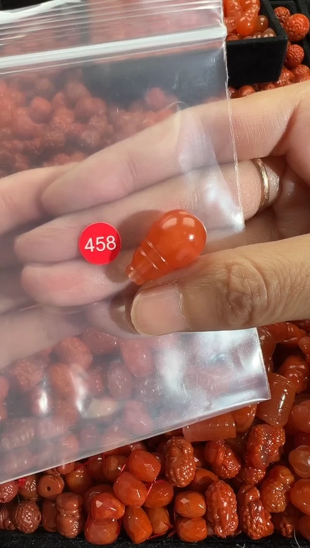 颈饰未镶嵌南红玛瑙1