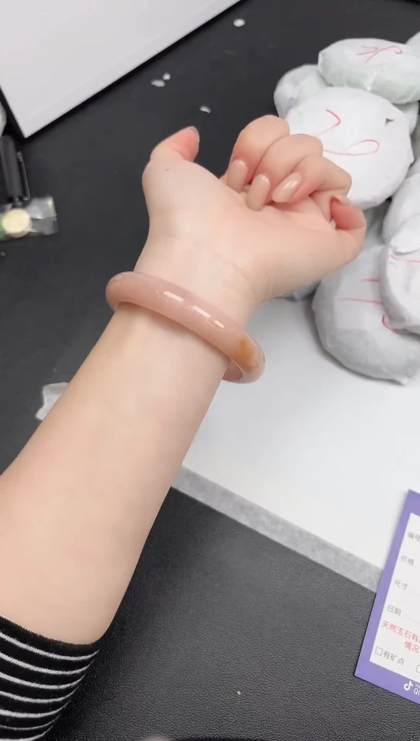 未镶嵌手镯石英质玉240/5960