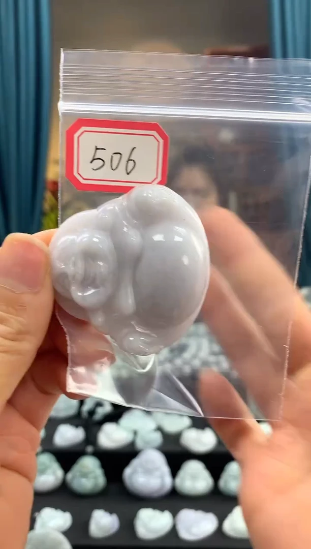 翡翠未镶嵌颈饰佛公506瑕疵