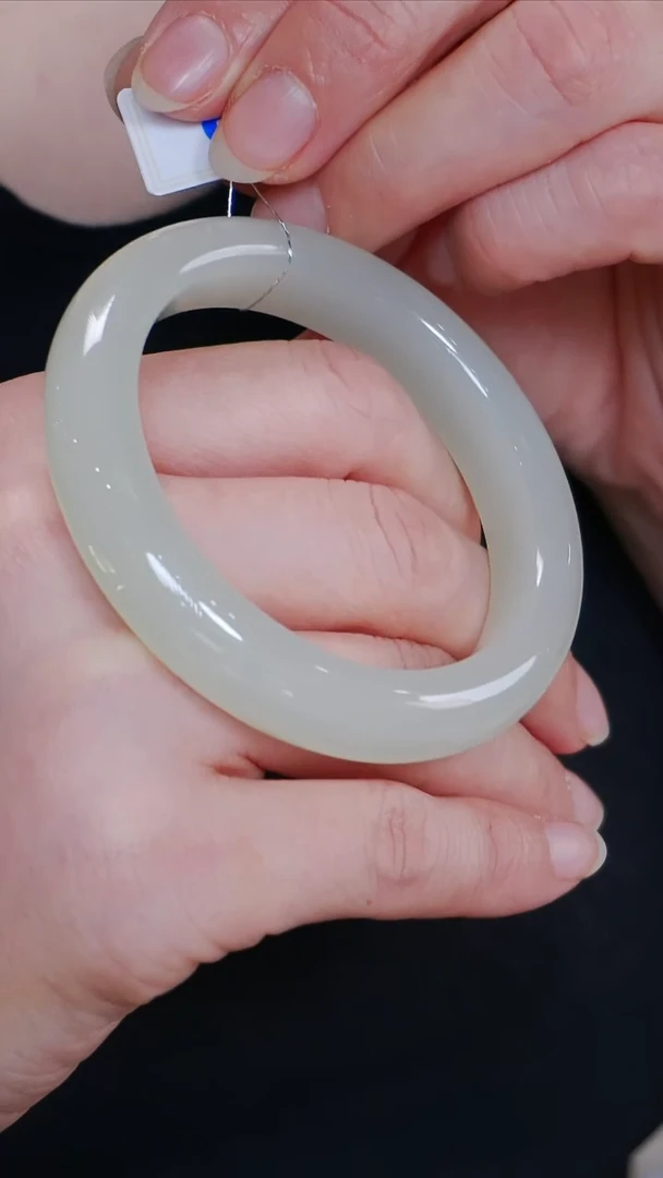 和田玉手镯未镶嵌恕**识20【】圈口55