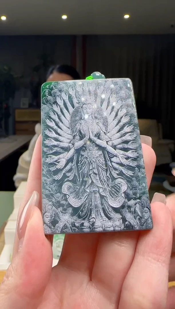 【闪购商品】翡翠吊坠(赠链)未镶嵌多样性发其一CC@@WS1WX30302