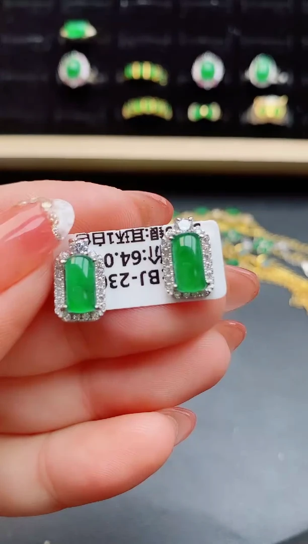 【闪购商品】翡翠耳饰银S925镶嵌12121