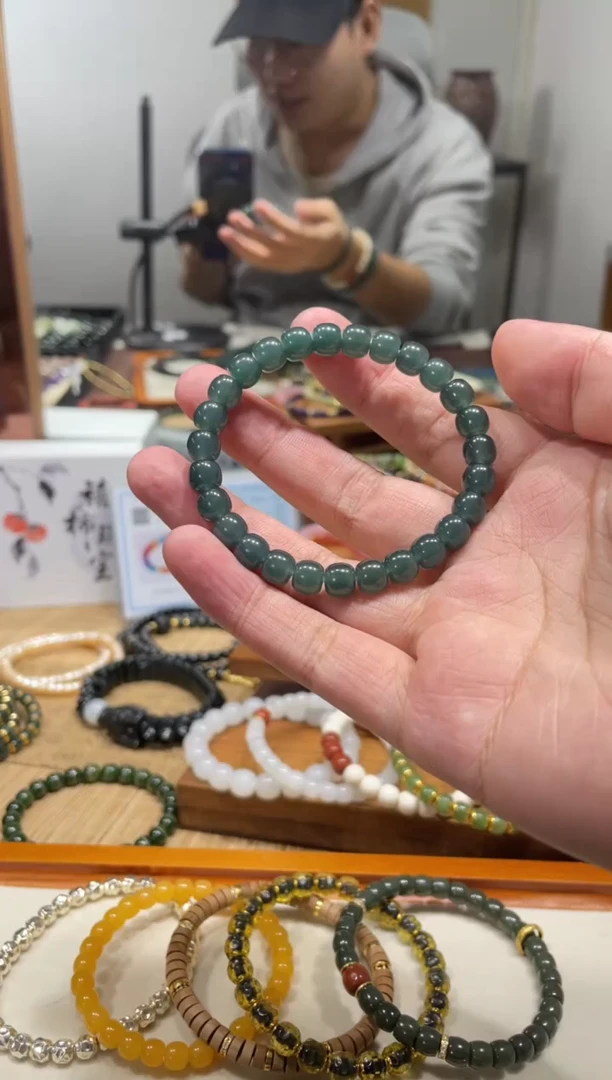 未镶嵌手串翡翠8mm直切高冰绿翡翠手串