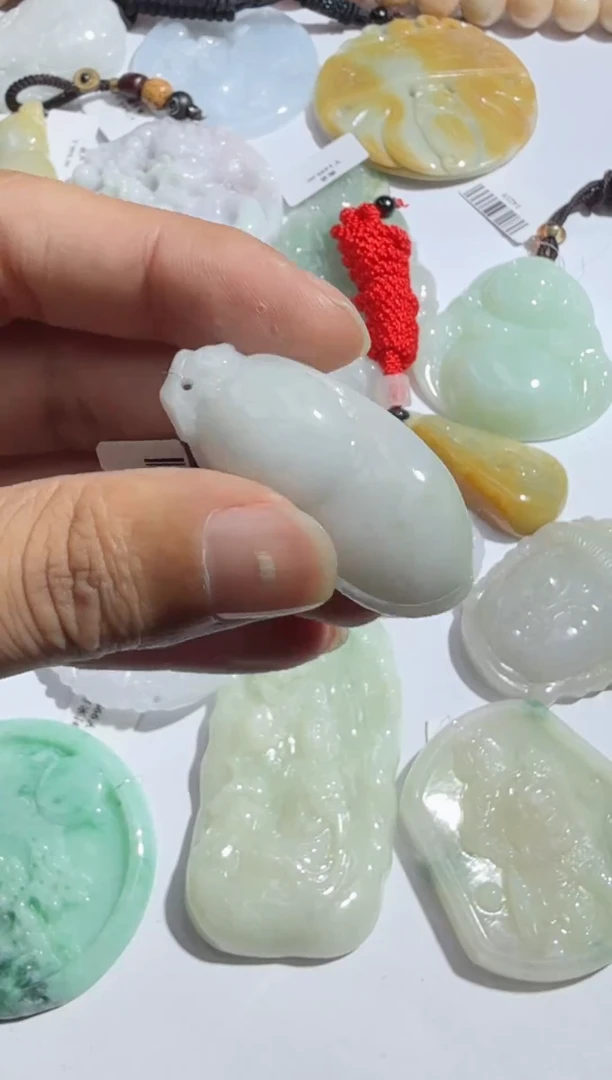 【闪购商品】翡翠吊坠(不含链)未镶嵌00017428