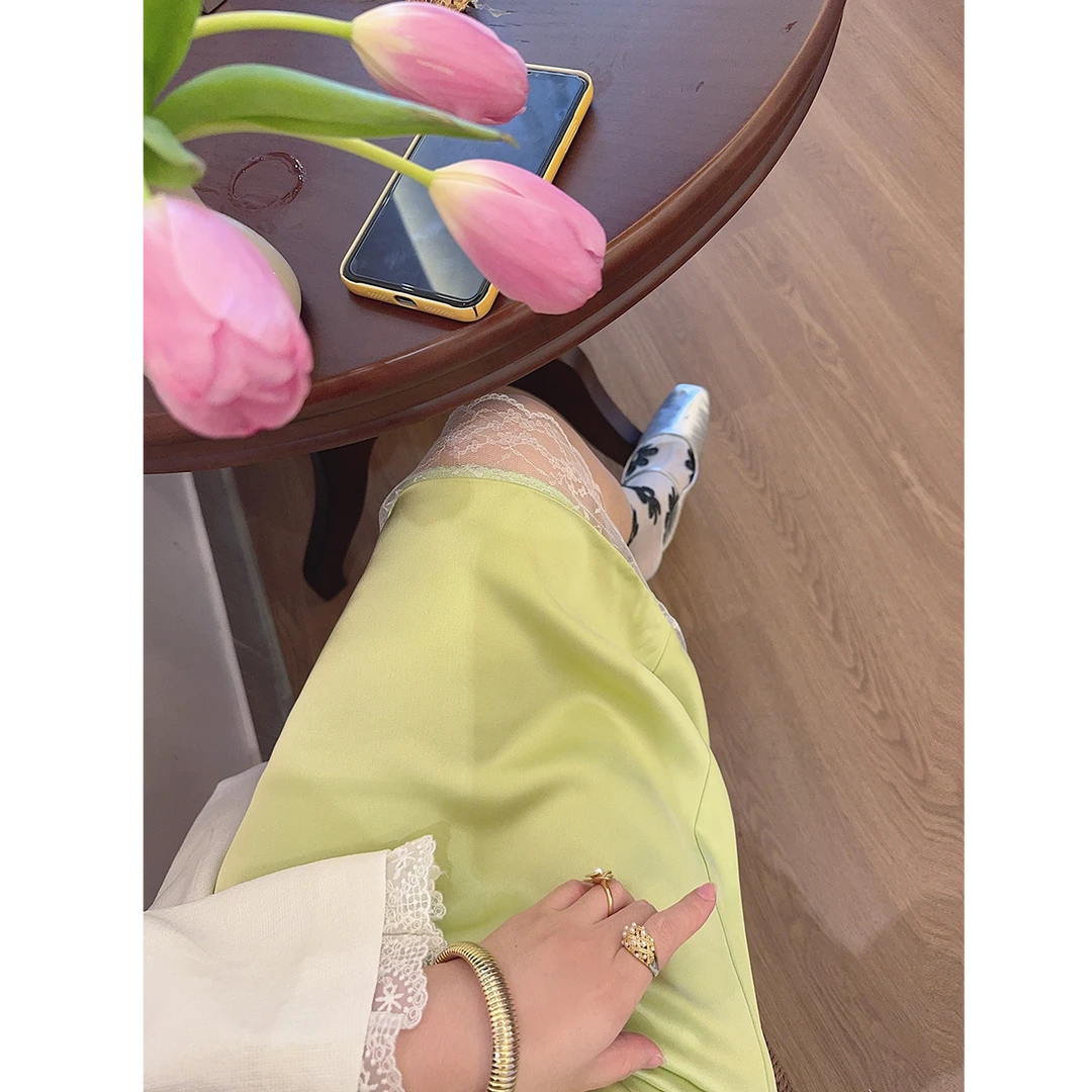 智英欧尼【半身裙女春秋2025新款蕾丝拼接a字裙绿色】