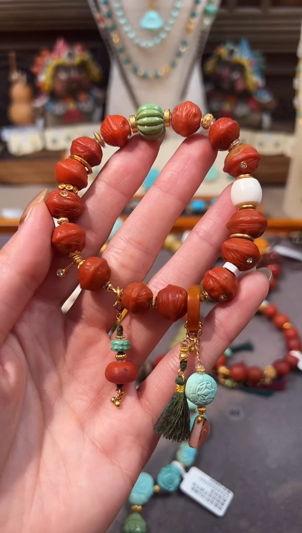 18K金镶嵌手链南红玛瑙南红手链