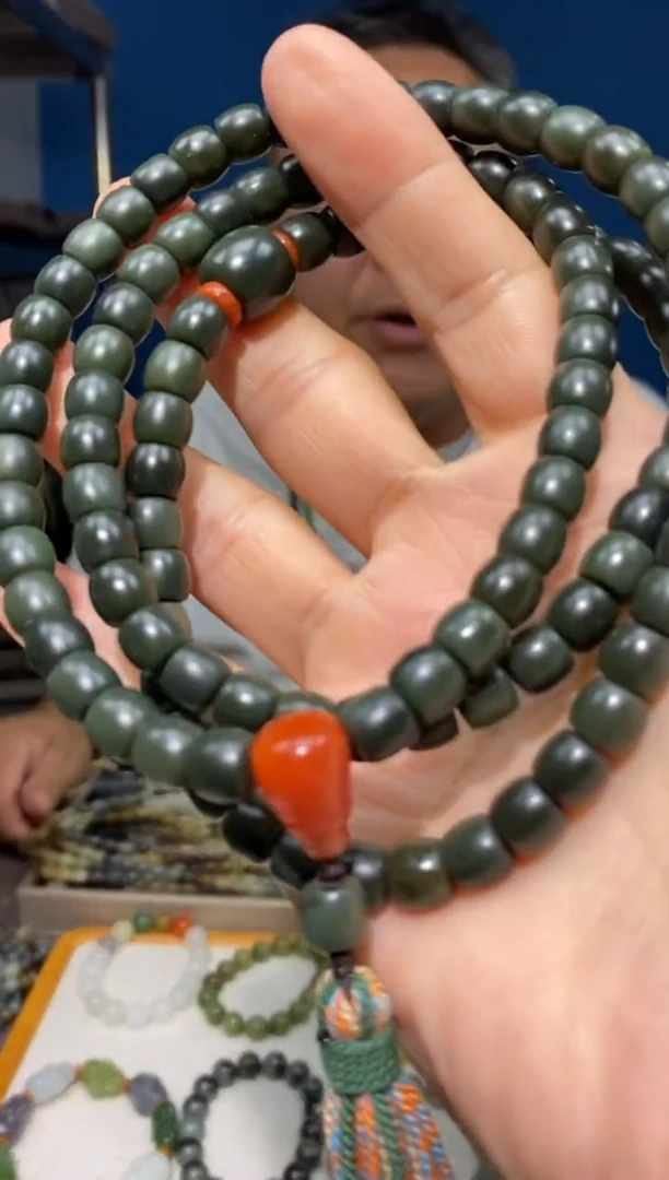 颈饰未镶嵌和田玉颜色多样性发货拍一发一