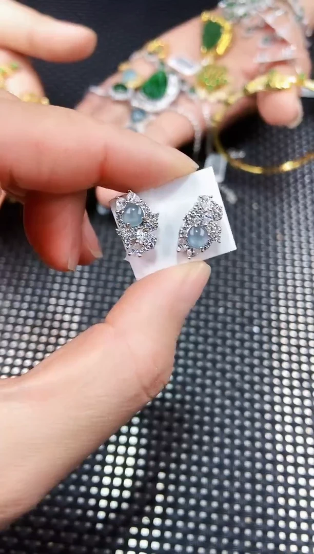 【闪购商品】翡翠耳饰未镶嵌11111111