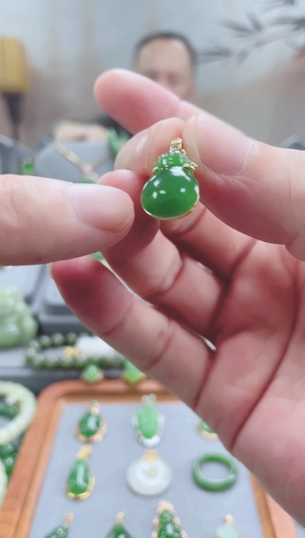 吊坠(不含链)银S925镀金镶嵌和田玉吊坠(不含链) 银S925镀金镶嵌