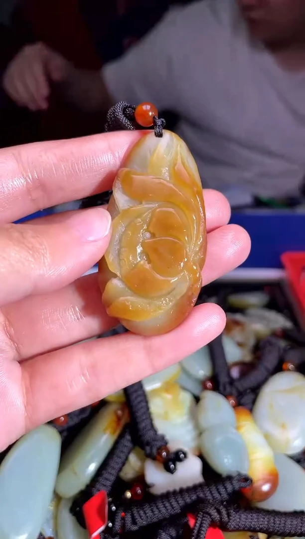 和田玉未镶嵌挂件1