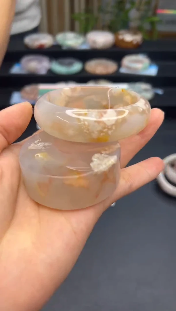 【闪购商品】石英质玉手镯未镶嵌A1425(53圈赠送镯心)