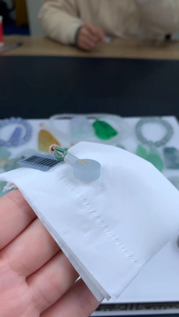 【闪购商品】定制翡翠未镶嵌翡翠