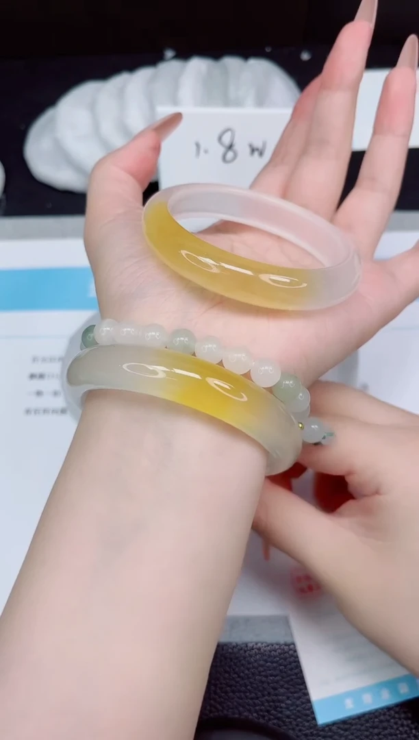 石英质玉手镯未镶嵌140-59.4