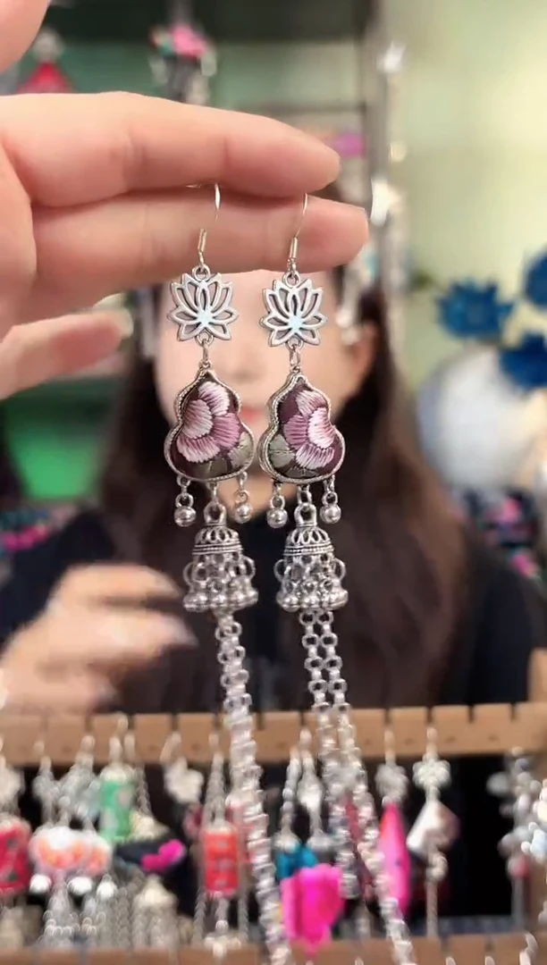 彩云南阁非遗老绣饰品618*