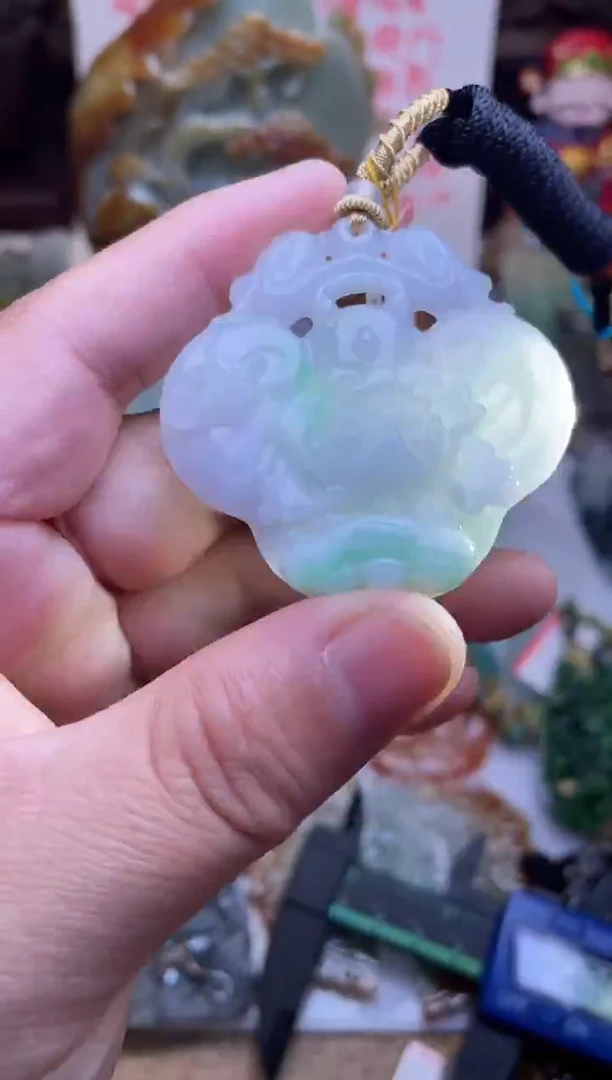 颈饰未镶嵌翡翠花篮