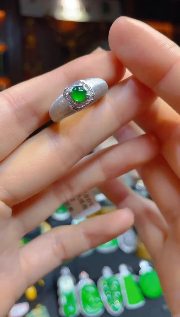 【闪购商品】翡翠戒指银S925镶嵌00000天然A货翡翠戒指