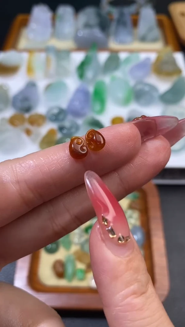 未镶嵌定制翡翠翡翠毛货~