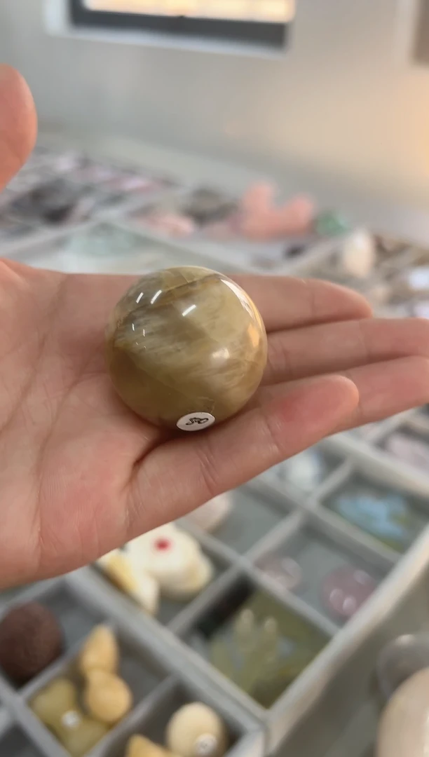 未镶嵌拉长石珠宝奇石Z048 约3.6cm