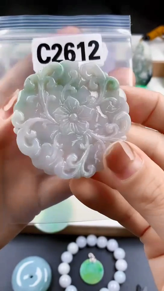 颈饰未镶嵌翡翠天然翡翠吊坠挂件