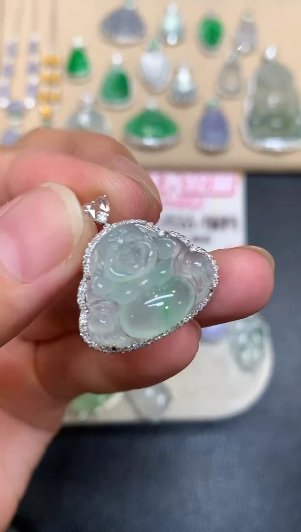 颈饰18K金镶嵌翡翠佛公【无服务费【48小时鉴赏期】