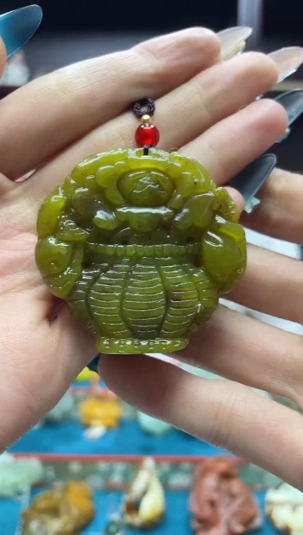 未镶嵌岫玉吊坠·