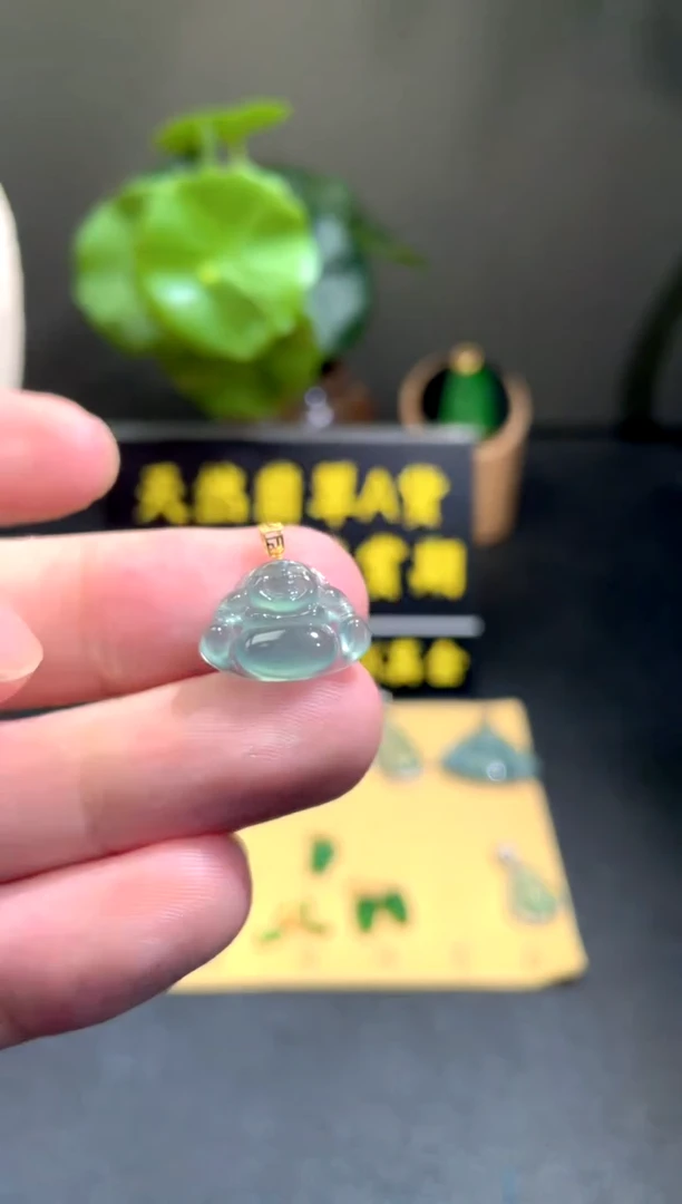 颈饰18K金镶嵌翡翠翡翠A货