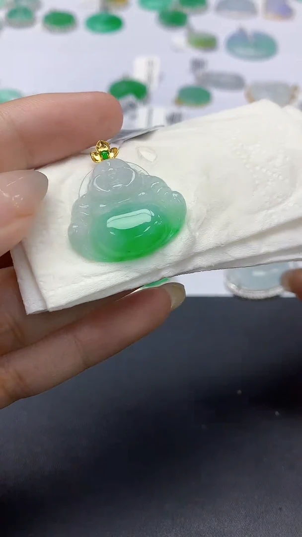 翡翠18K金镶嵌颈饰天然缅甸a货翡翠