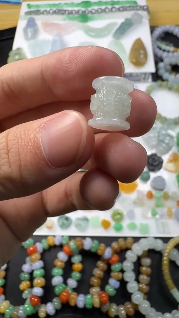 颈饰未镶嵌翡翠【闪购商品】 天然翡翠