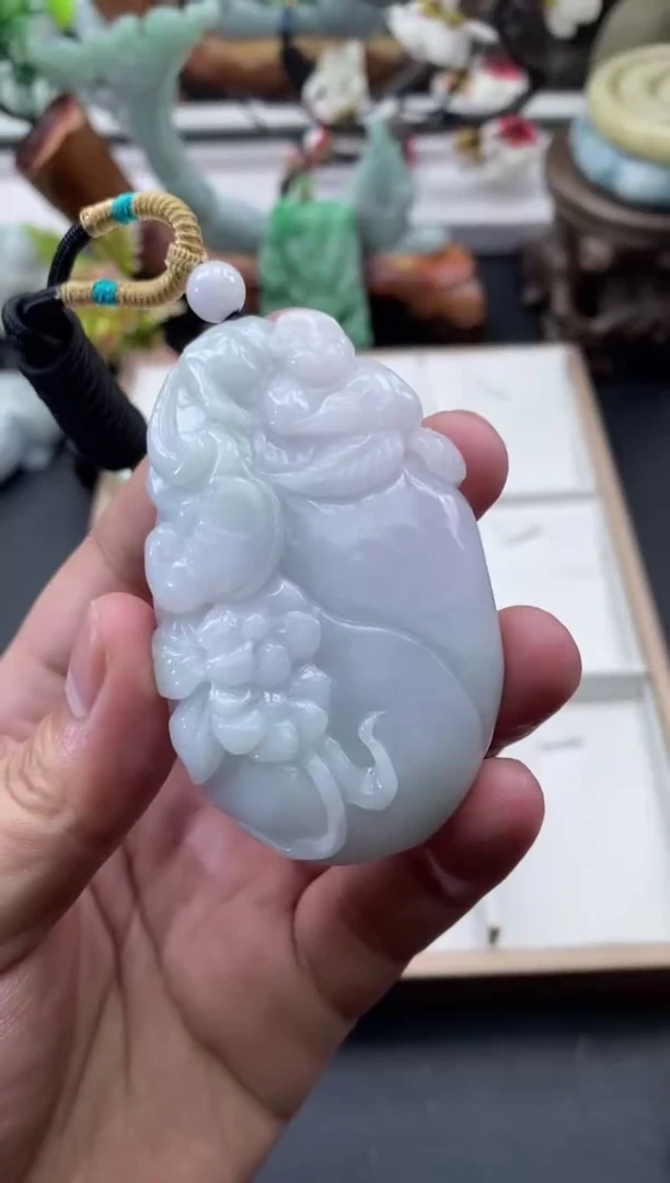 翡翠未镶嵌颈饰天然缅甸A货翡翠