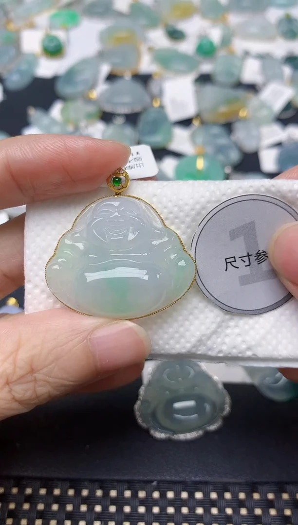 颈饰18K金镶嵌翡翠天然缅甸A货翡翠
