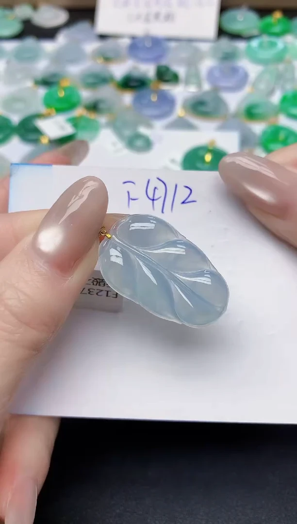 颈饰18K金镶嵌翡翠天然缅甸A货翡翠百元以上9元证书费自理