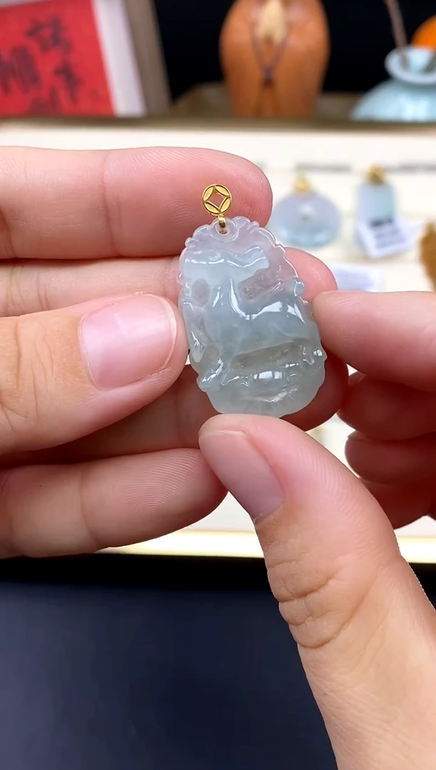 吊坠(不含链)18K金镶嵌翡翠鹿18K金扣镶嵌@@CMT5950