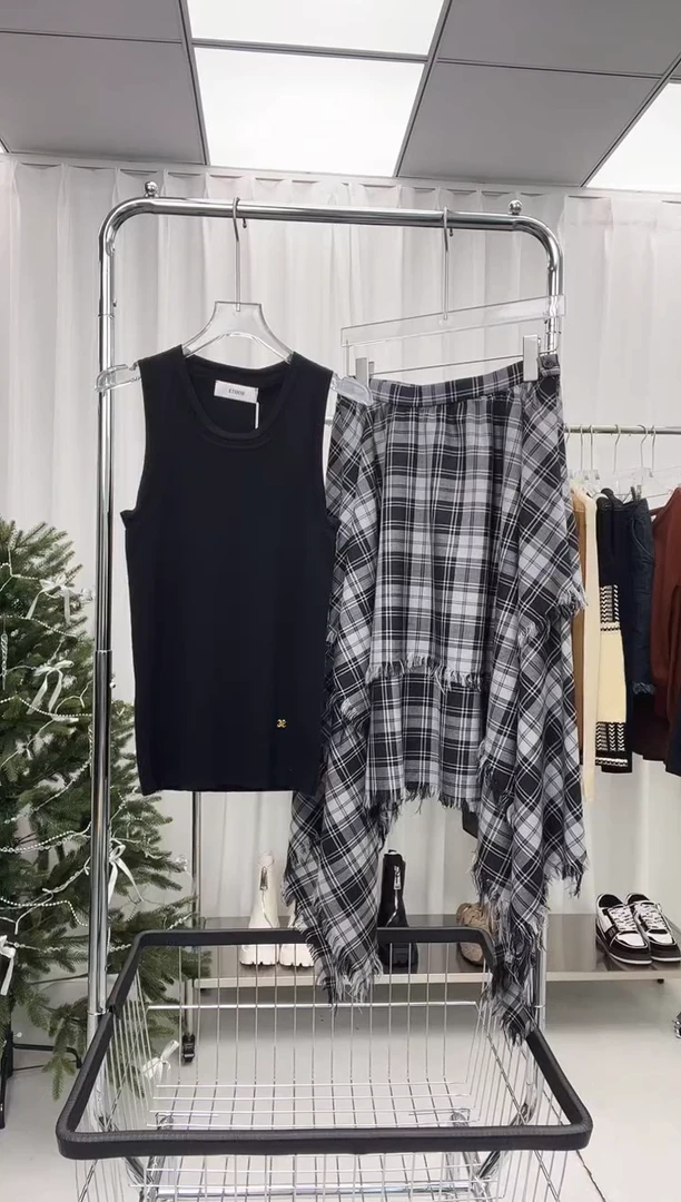 编号037 ethor 羊毛背心黑色M码  福福待开价