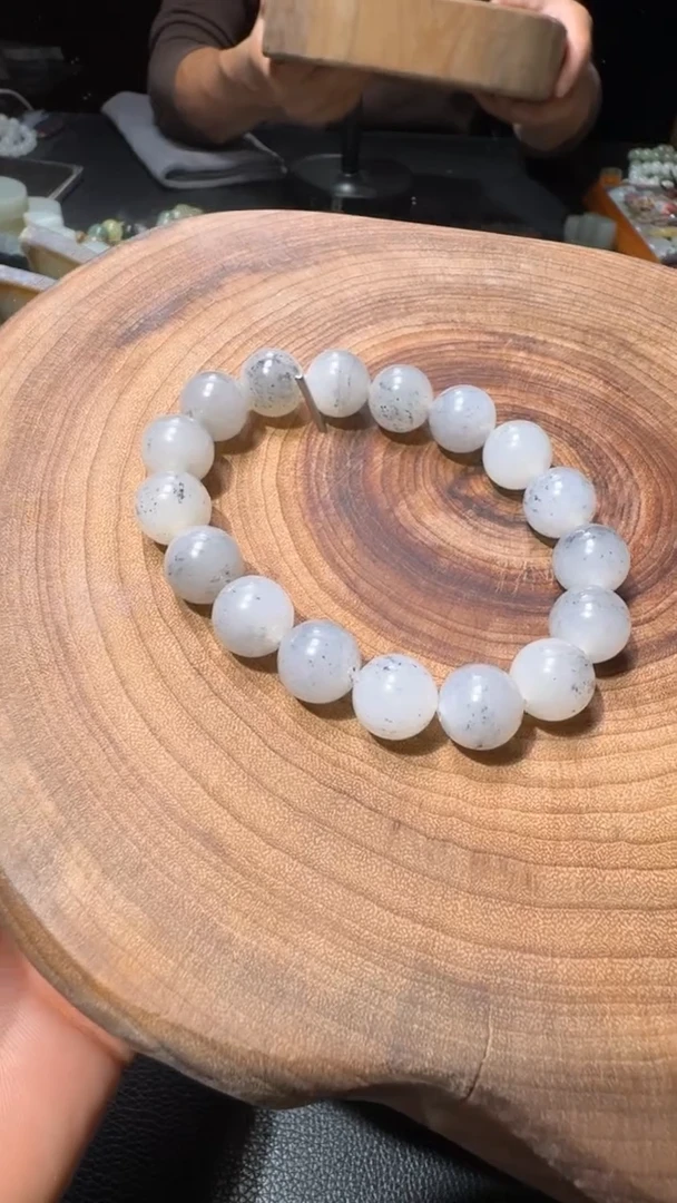 未镶嵌手链和田玉手串