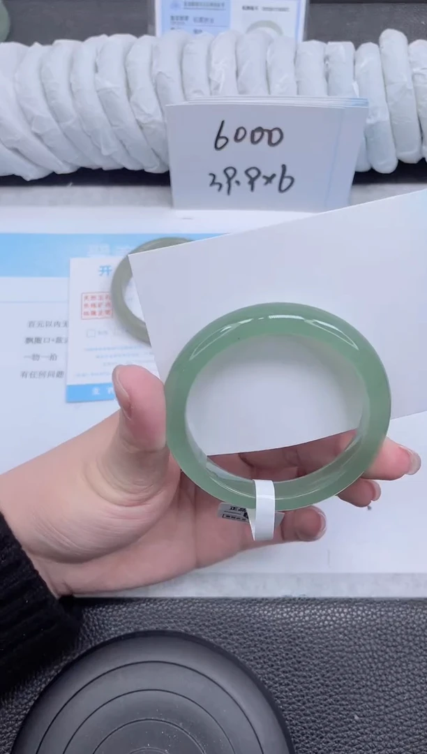 未镶嵌手镯石英质玉170-55.8