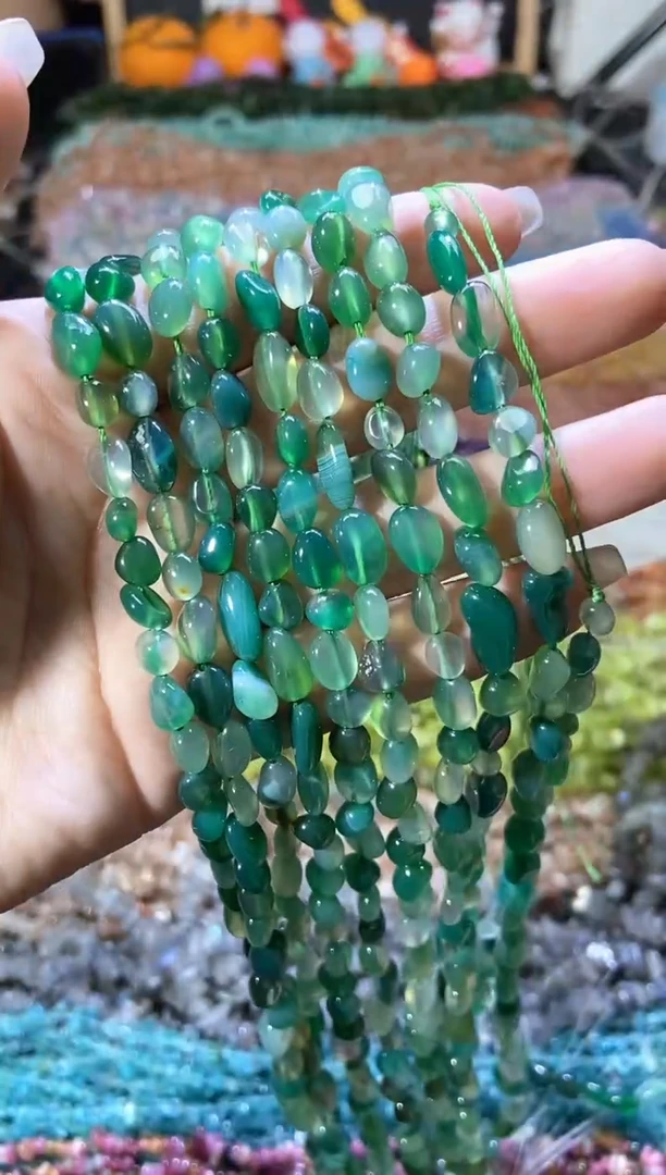 水晶珠宝半成品未镶嵌随形绿玛nao