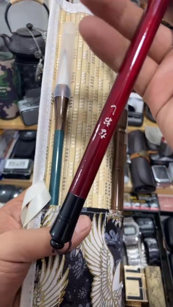 瓷片闪购商品  如图所示