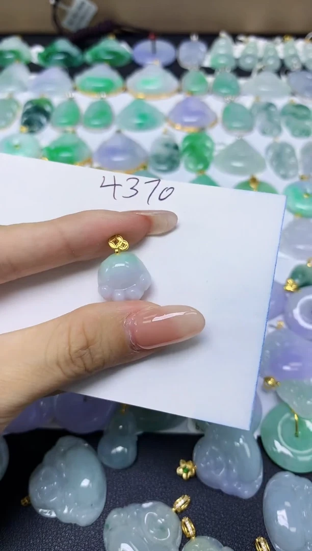 翡翠未镶嵌颈饰天然缅甸翡翠A货